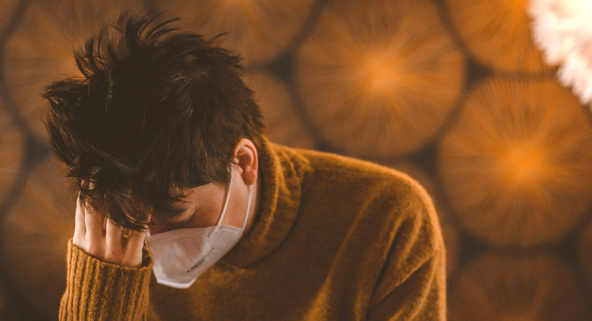 A health care worker suffering the consequences of Long Covid